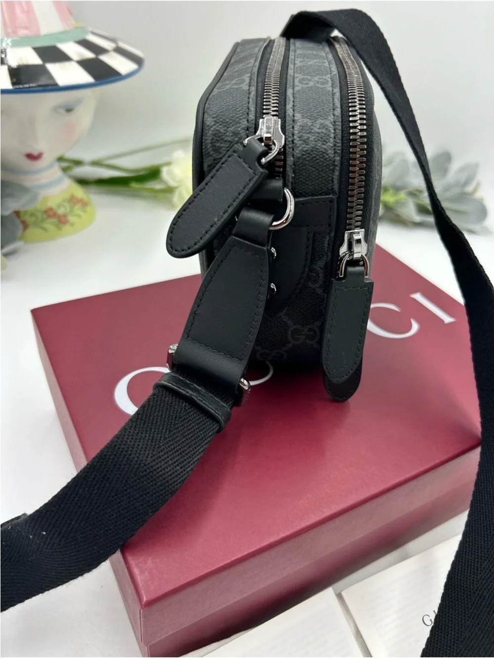 Unisex Gucci Black/Grey GG Monogram Crossbody Camera Bag. NWT